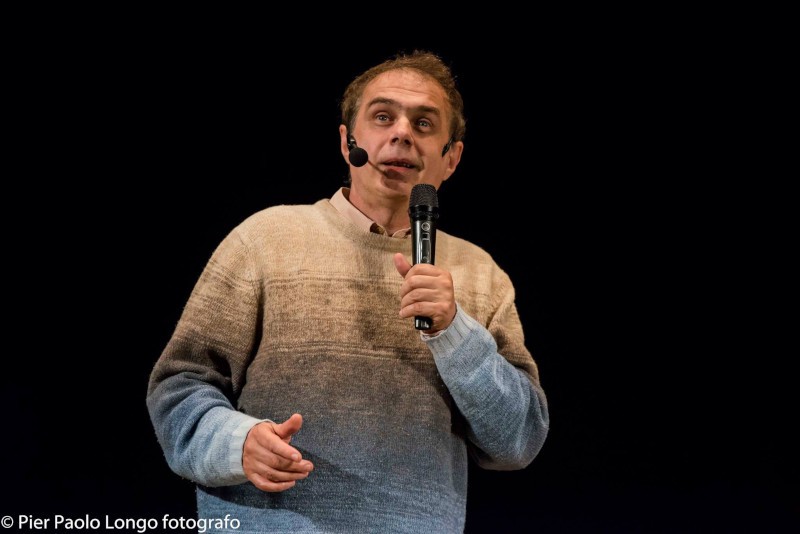 LA STRANEZZA NON È UNA MALATTIA